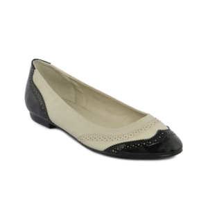Catwalk Women Beige Spectator Shoes