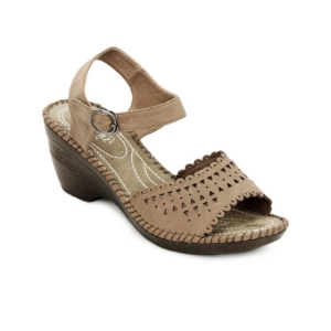 Cobblerz Women Brown Sandals