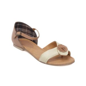Enroute Women Cream Flats