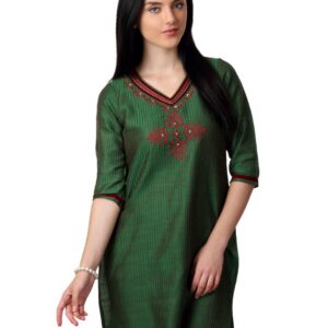 ALayna Women Green Kurta