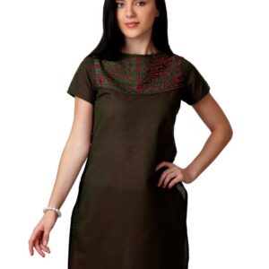 ALayna Women Green Kurta