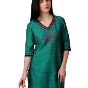 ALayna Women Green Kurta