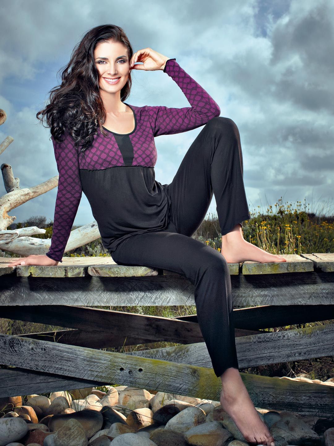 Inaya Women Black Lounge Top