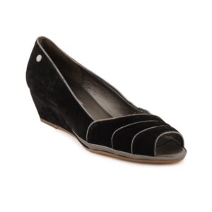 Enroute Women Black Wedges