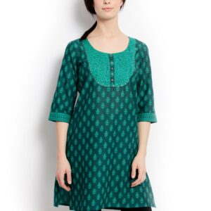 Aurelia Women Printed Green Kurtas