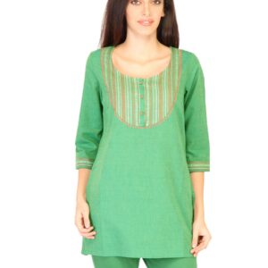 Aurelia Women Solid Green Kurtis